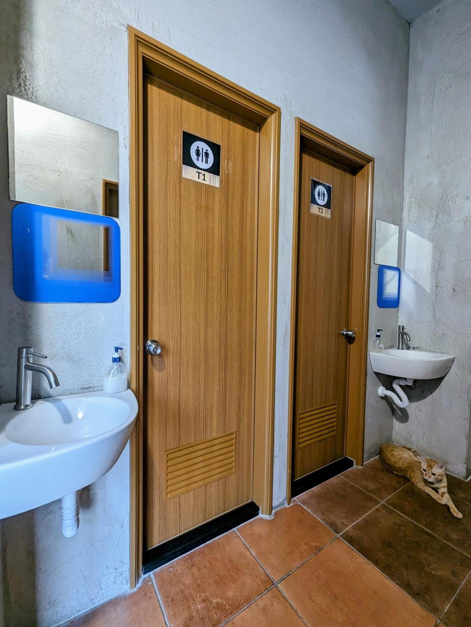 40Inn Backpackers Warehouse Taitung Bagian luar foto