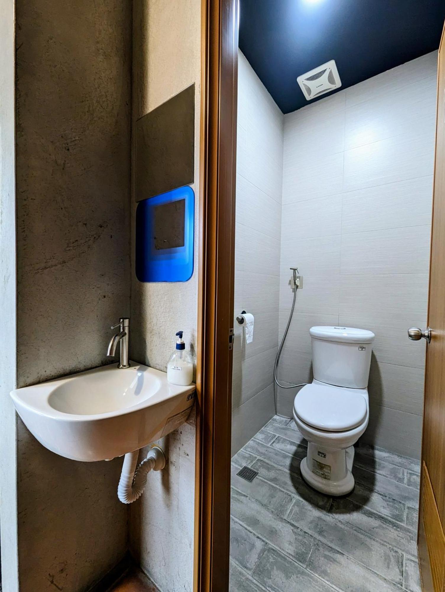 40Inn Backpackers Warehouse Taitung Bagian luar foto